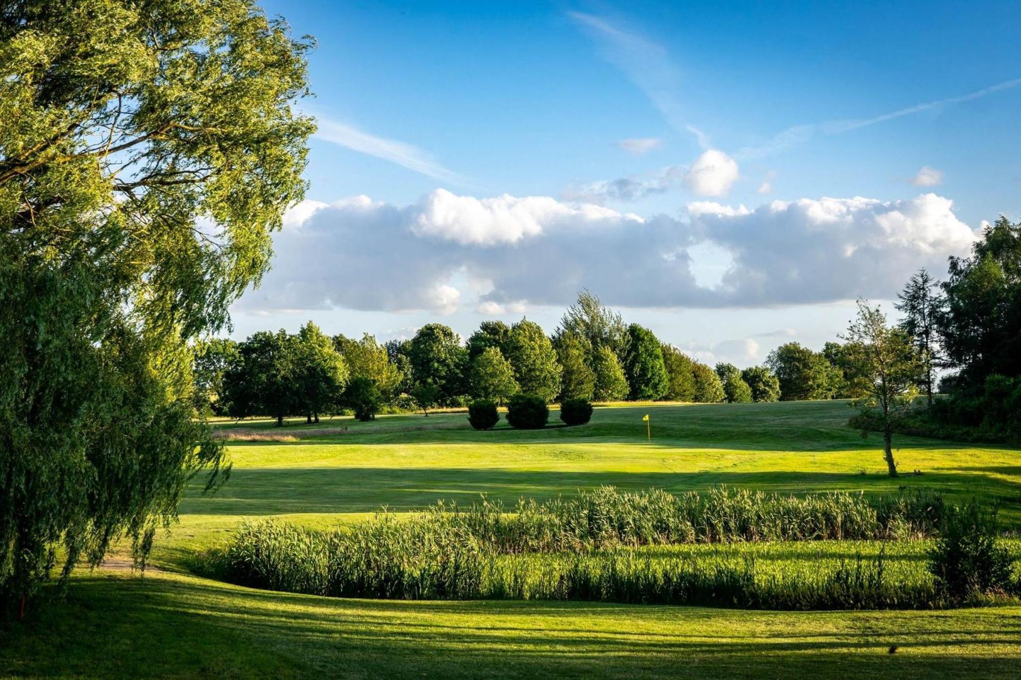 Golfplatz Ploener See Grosser Ploener See Bosau المظهر الخارجي الصورة